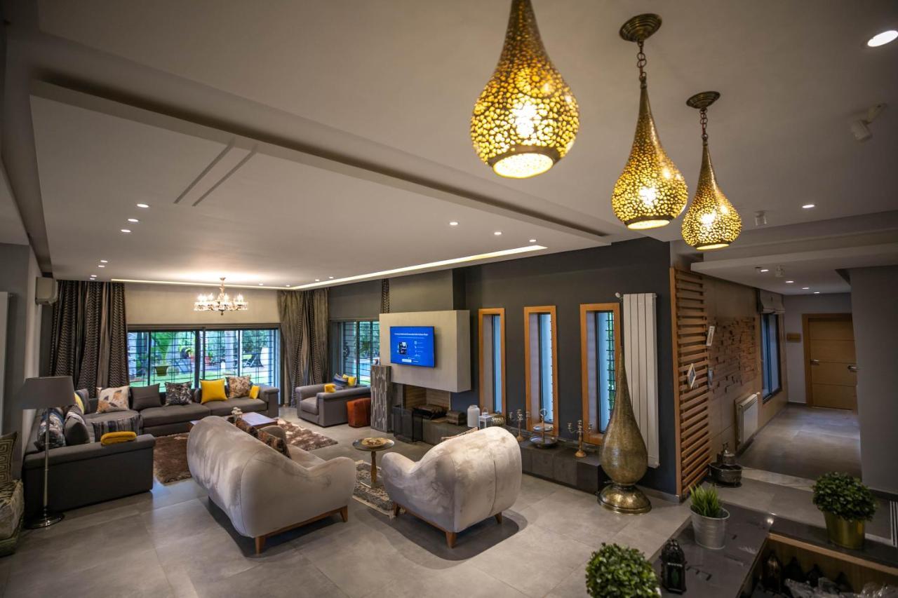 Riad Bella Montana Ain Cheggag Luaran gambar