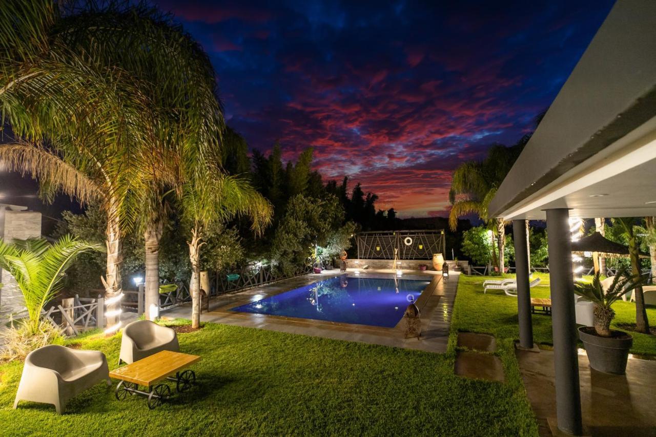 Riad Bella Montana Ain Cheggag Luaran gambar