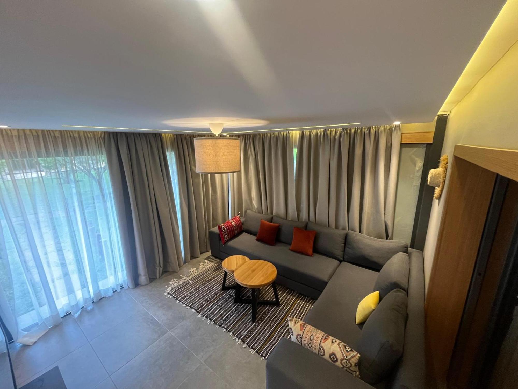 Riad Bella Montana Ain Cheggag Luaran gambar