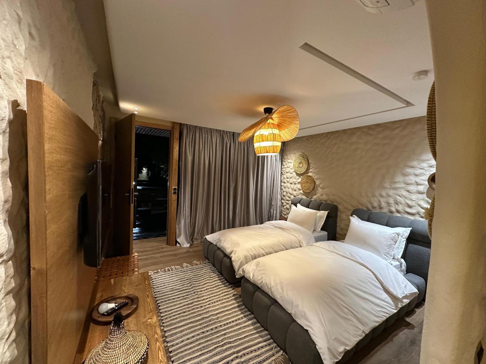 Riad Bella Montana Ain Cheggag Luaran gambar