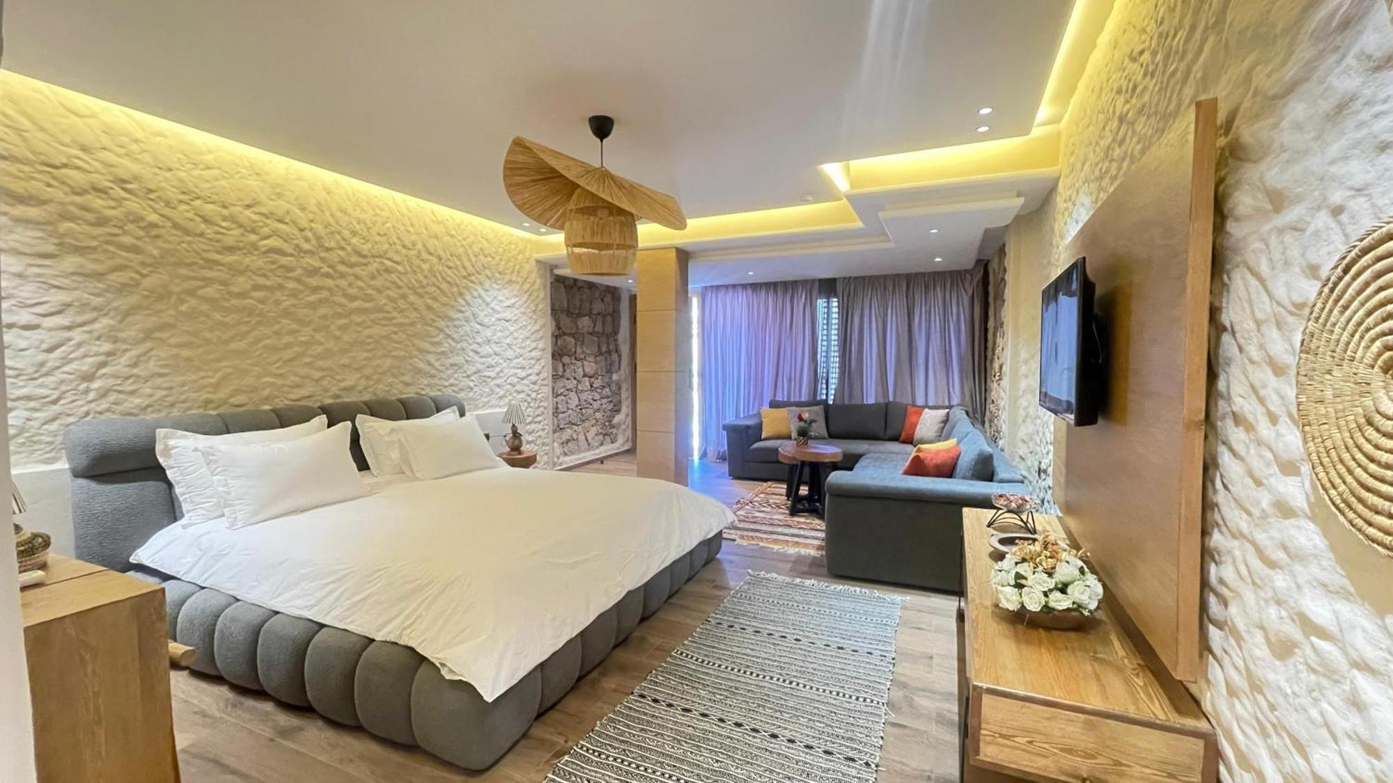 Riad Bella Montana Ain Cheggag Luaran gambar